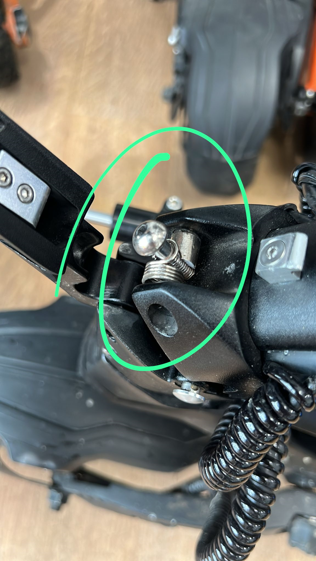 Vis levier du système de pliage V2 pour trottinette Teverun
